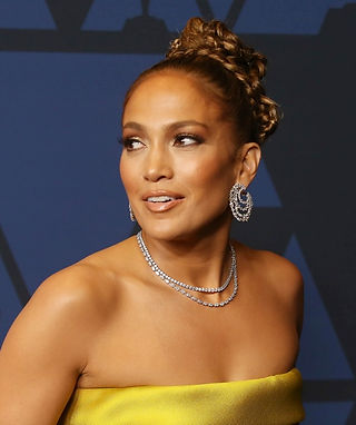 Jennifer Lopez wearing diamond necklaces