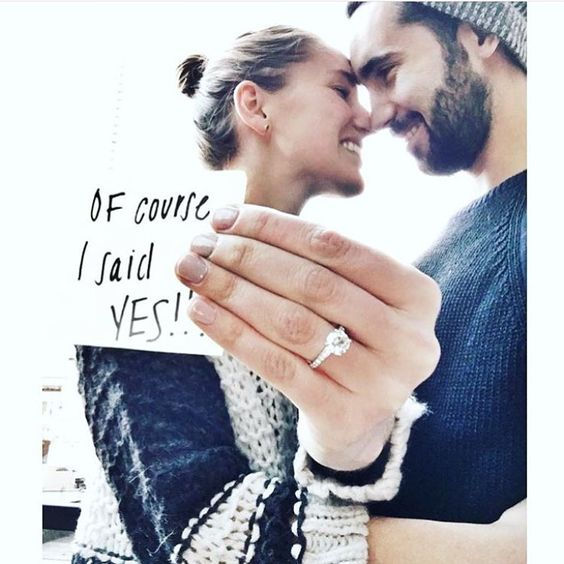 couple kissing, smiling couple, engagement photo, engagement picture, diamond ring, wedding ring, engagement ring, happy couple, cute engagement photo
