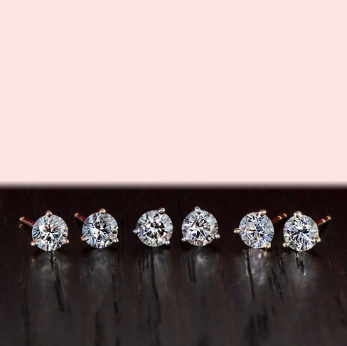 Round Diamond Stud Earrings