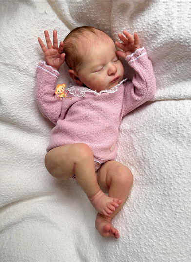 Beautiful reborn baby Laura by Bonnie Brown created by Clingy Monkey Reborns