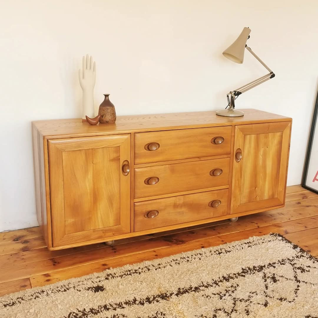 Vintage Ercol Windsor Elm 455 Sideboard