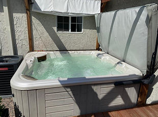 Hot to move a hot tub that's in a tight spot. Luna's Spa Movers
