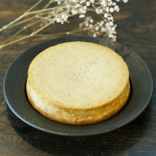 ずんだ【秘伝豆】のチーズケーキ(ホール 5号サイズ)の外観
