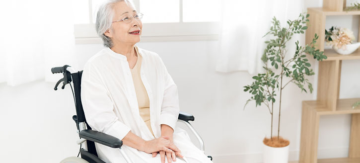 車椅子の女性