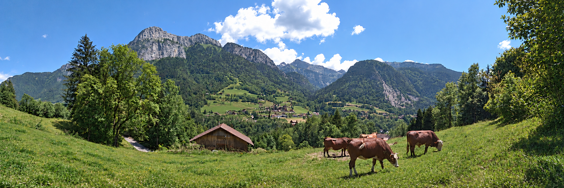 Panorama du massif des Aravis, prairie et chalet sans lignes électriques
