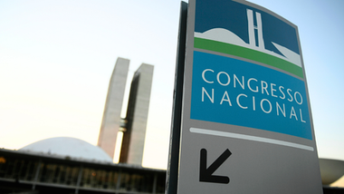 Da Reatividade à Proatividade: O Monitoramento Legislativo Inteligente como Ferramenta de Gestão de Risco Setorial