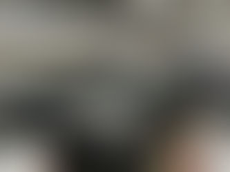 Avaliar o estado de um carro de leilão antes de comprar exige analisar quatro elementos em sequência: o edital completo do lote, o laudo técnico ou descrição detalhada do veículo, as fotos oficiais disponibilizadas pela casa de leilões e, sempre que possível, uma vistoria presencial antes do arremate. Quem executa essas etapas com rigor consegue estimar o custo total da compra com precisão e evita a principal armadilha dos leilões de veículos, que é arrematar um bem com custo de reparo maior do que a economia gerada pelo lance abaixo do mercado.