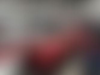 A transferência da documentação de um carro de leilão é feita em quatro etapas: recebimento do CRV e demais documentos entregues pela plataforma, quitação de eventuais débitos pendentes do veículo, vistoria no DETRAN do estado de destino e pagamento das taxas de transferência. O processo é regulamentado e segue as mesmas regras de qualquer transferência de veículo — a diferença está nos documentos específicos que acompanham um arremate, fornecidos pela plataforma de leilão após a confirmação do pagamento.