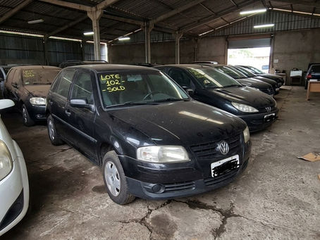 Acono Leilões, VIP Leilões e Freitas Leiloeiro lideram o ranking dos melhores sites de leilão de veículos do Brasil em 2025.