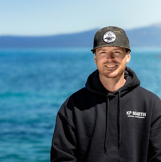 Lake Level Surf Charters boat captain. Sit back and relax on your charter with an experienced captain guiding your cruise.