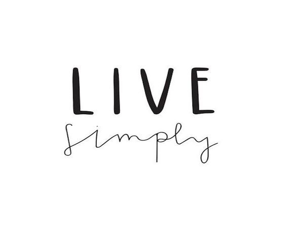A white wallpaper with positive words