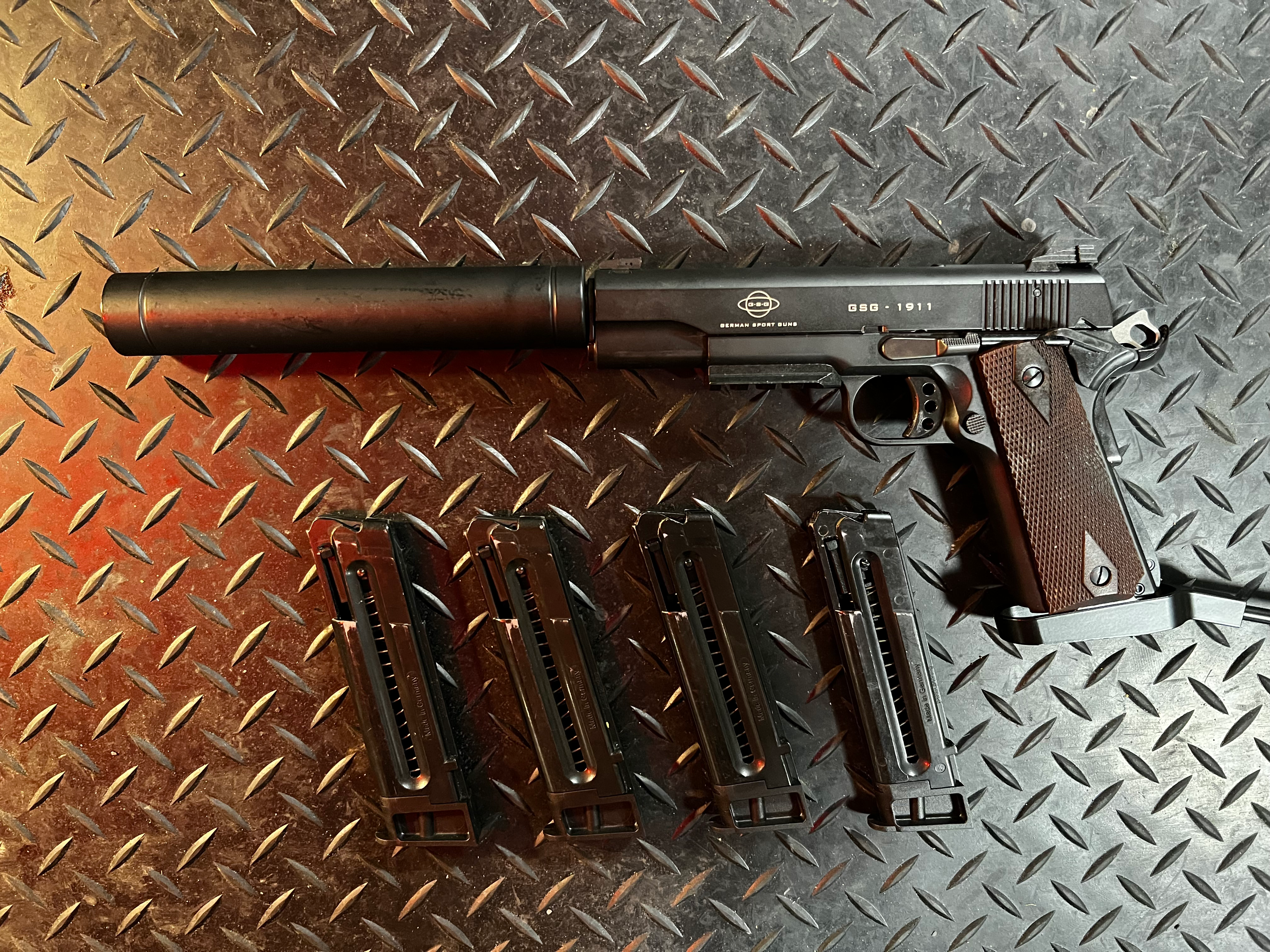 GSG 1911 LBP Wood handle plus accessories content media