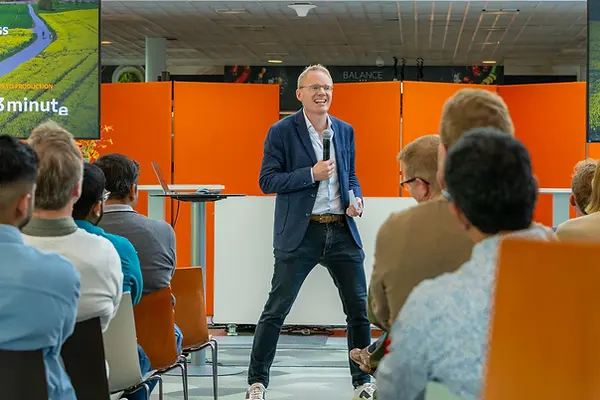 presentatie tijdens corporate evenement Den Haag door eventfotograaf Willem Martinot