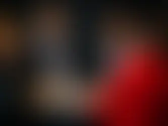 Deelnemers corporate event lachen tijdens borrel - Event fotograag Den Haag