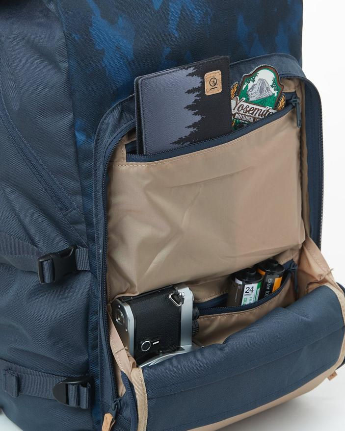 Thumbnail: Tentree Mobius 35L Backpack - Dark Ocean Blue