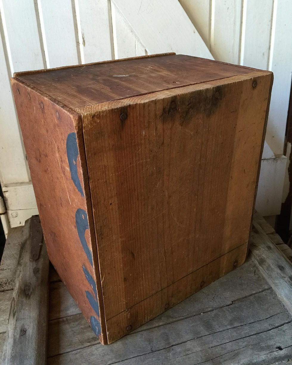 Thumbnail: Long Knob Wooden Box