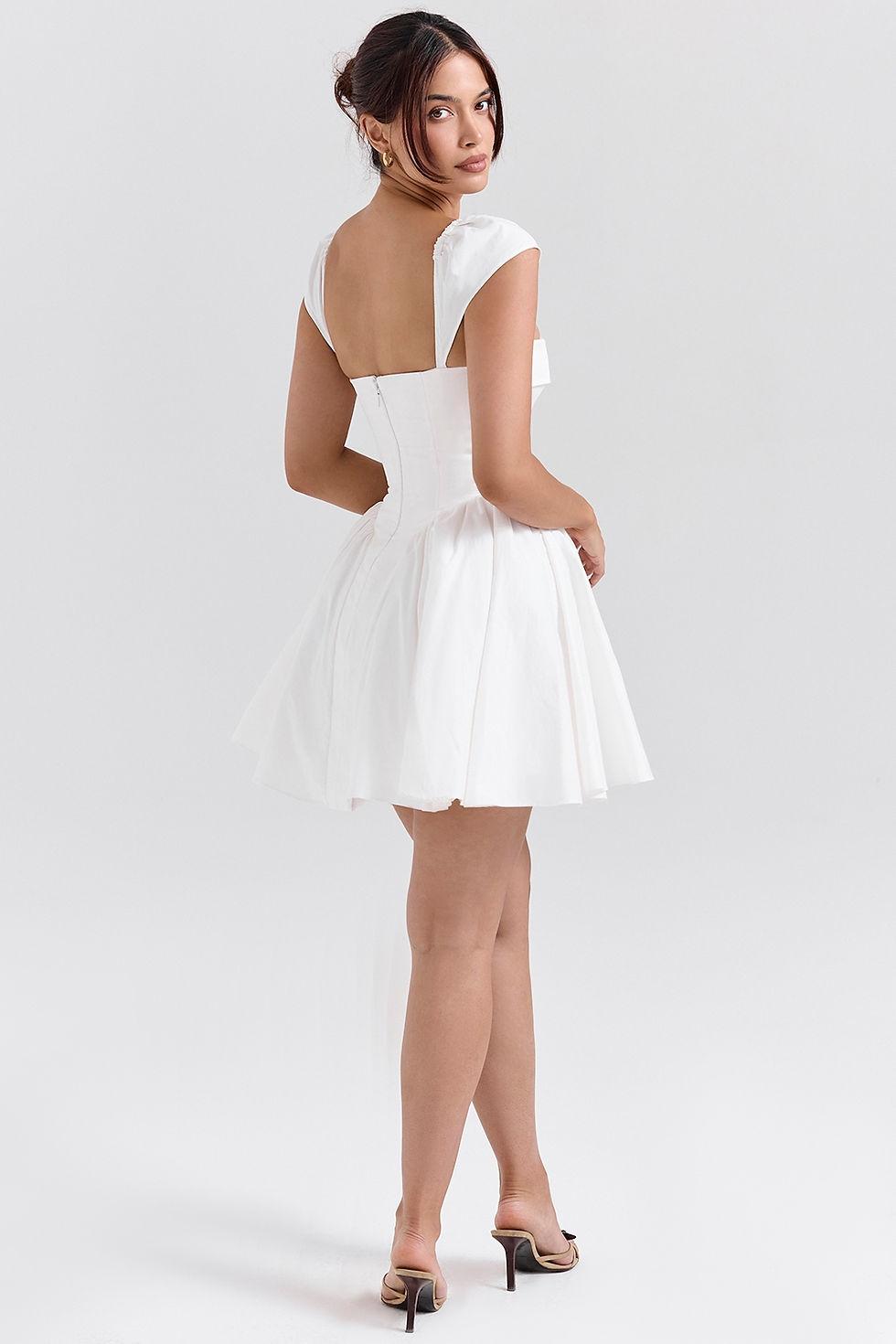 Miniatura: Vestido con escote en v y botones