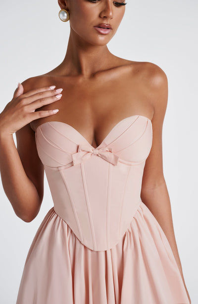 Miniatura: Vestido en conjunto: corset strapless y falda