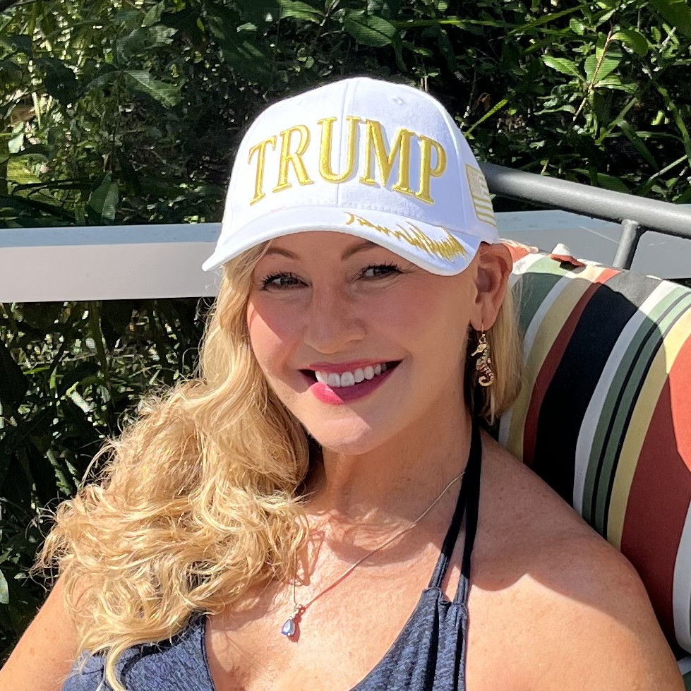 Thumbnail: Gold Trump 45/47 Cap - Available in Black or White