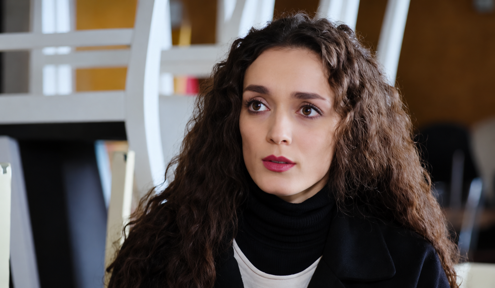 Zdjęcie do artykułu: "Dziedzictwo" – Odcinek 1064: Atakan planuje porwanie Nany! Czy Pelin uratuje rywalkę? (streszczenie)