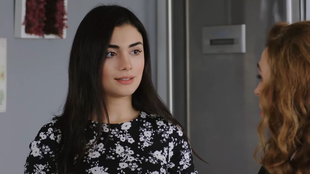 Zdjęcie do artykułu: "Przysięga" – Odcinek 311: Reyhan wypija zatrutą wodę od Cavidan!