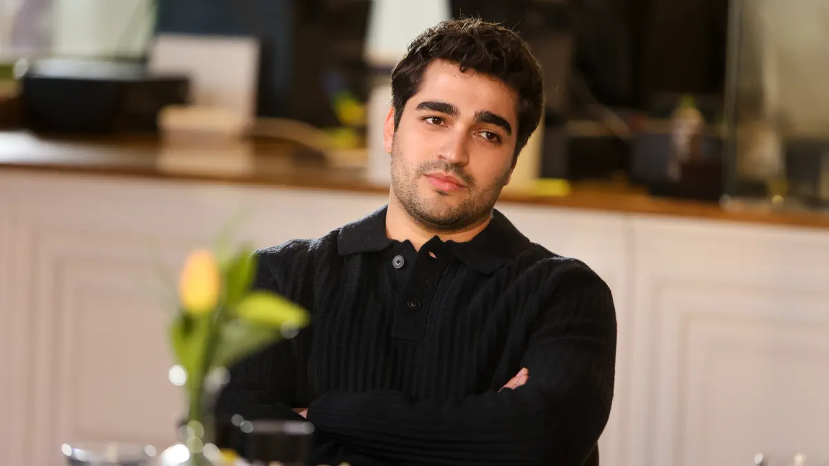 Zdjęcie do artykułu: "Złoty chłopak" – Odcinek 318: Ferit wychodzi na wolność, a Korhanowie odzyskują rezydencję! (streszczenie)