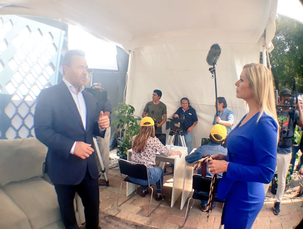 Kadr z planu telenoweli "El corazón nunca se equivoca". Na zdj. Leticia Calderón i Sergio Sendel / fot. Televisa