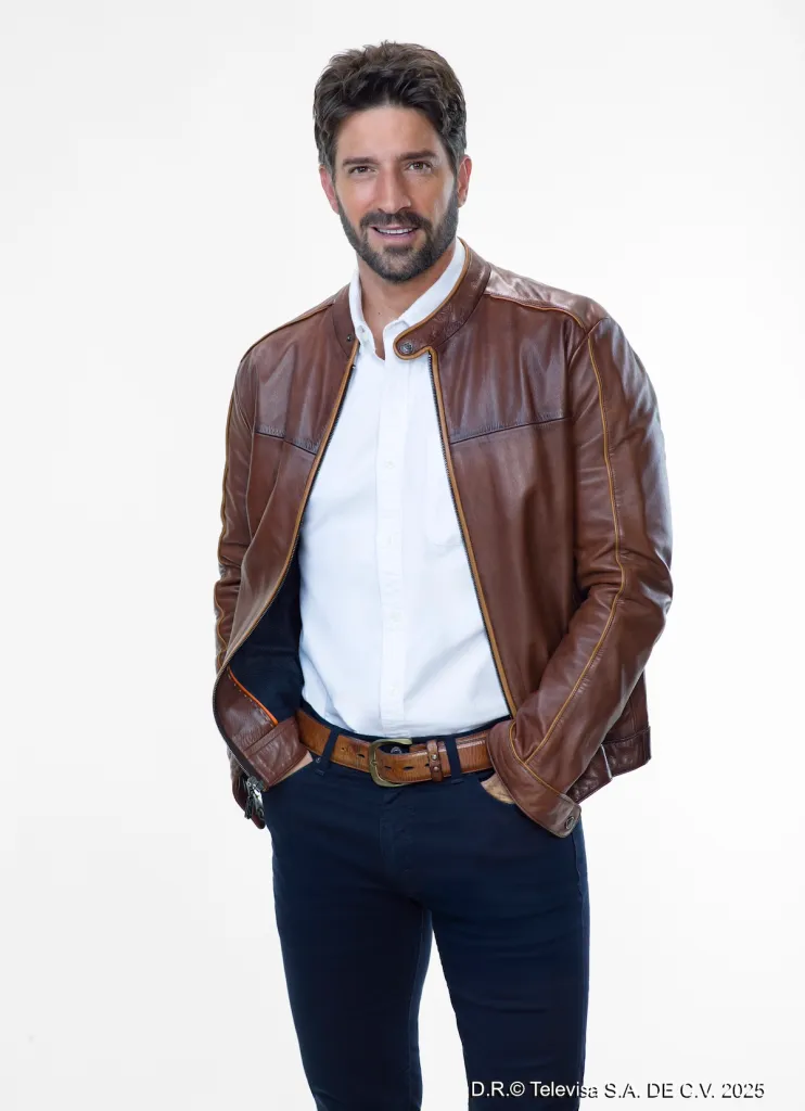 David Chocarro gra Luciano Lizarrage w telenoweli "Mi verdad oculta" / fot. Televisa