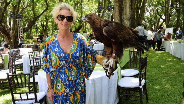 Nathalie Lartilleux za kulisami telenoweli "El vuelo de la Victoria" / fot. Televisa