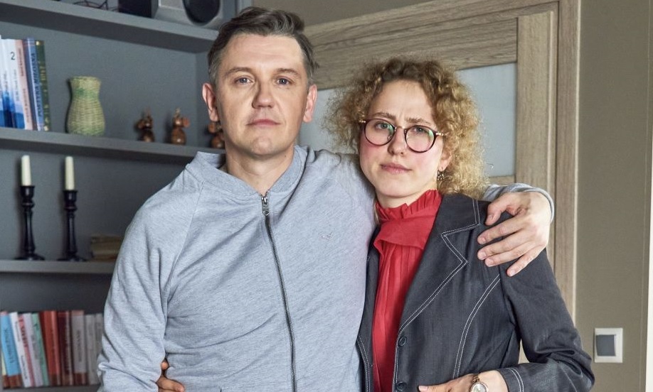 W nowych odcinkach będziemy mieli nie jedną, a dwie brzydule. Obok zaniedbanej Uli w F&D pojawi się kuzynka Maćka, mało atrakcyjna Bożenka (Paulina Kondrak) / fot. TVN Discovery