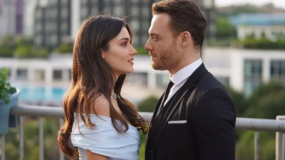 Kerem Bürsin i Hande Erçel znów są razem?