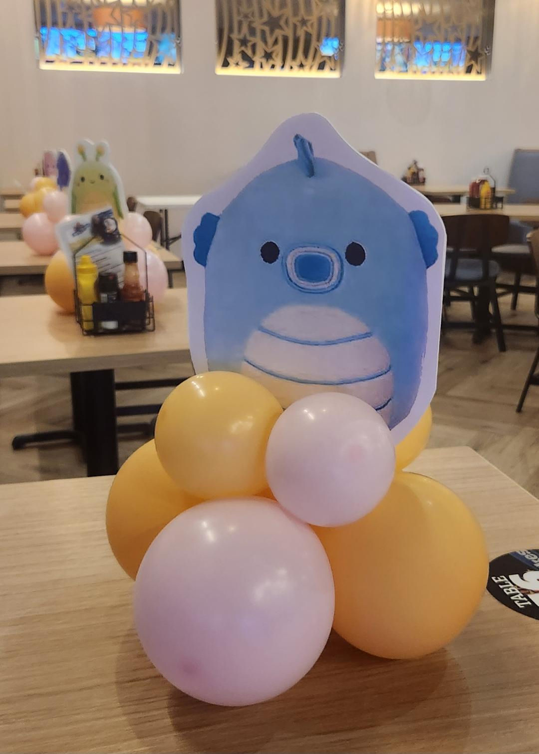 BALLOON TABLE CENTERPIECES (5)