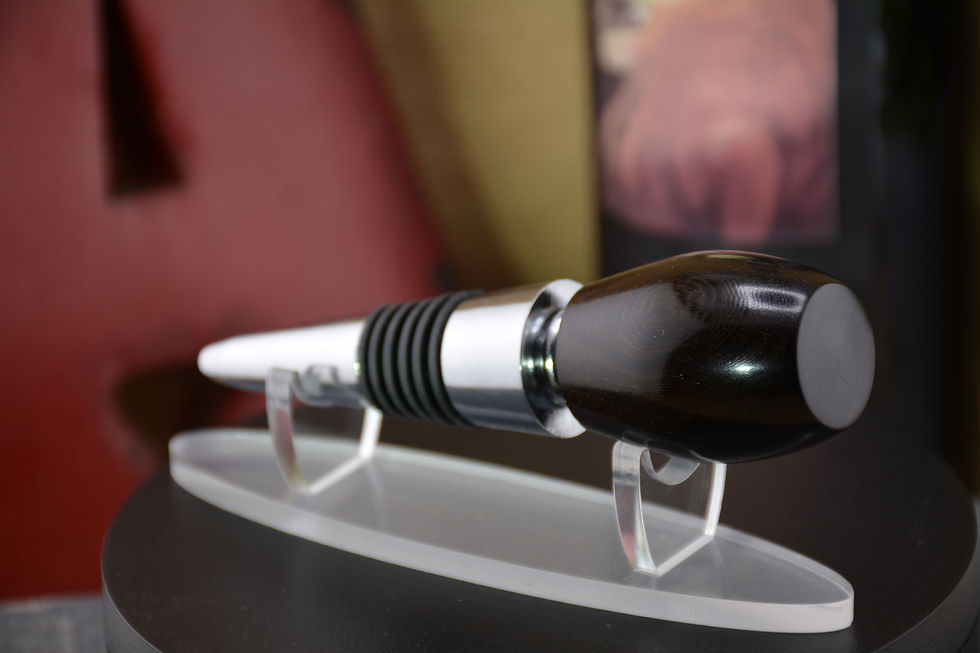 Thumbnail: Wine Bottle Stopper w/ Corkscrew - Pau Santo - Chrome