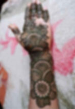 mehndi on full hand and half arm