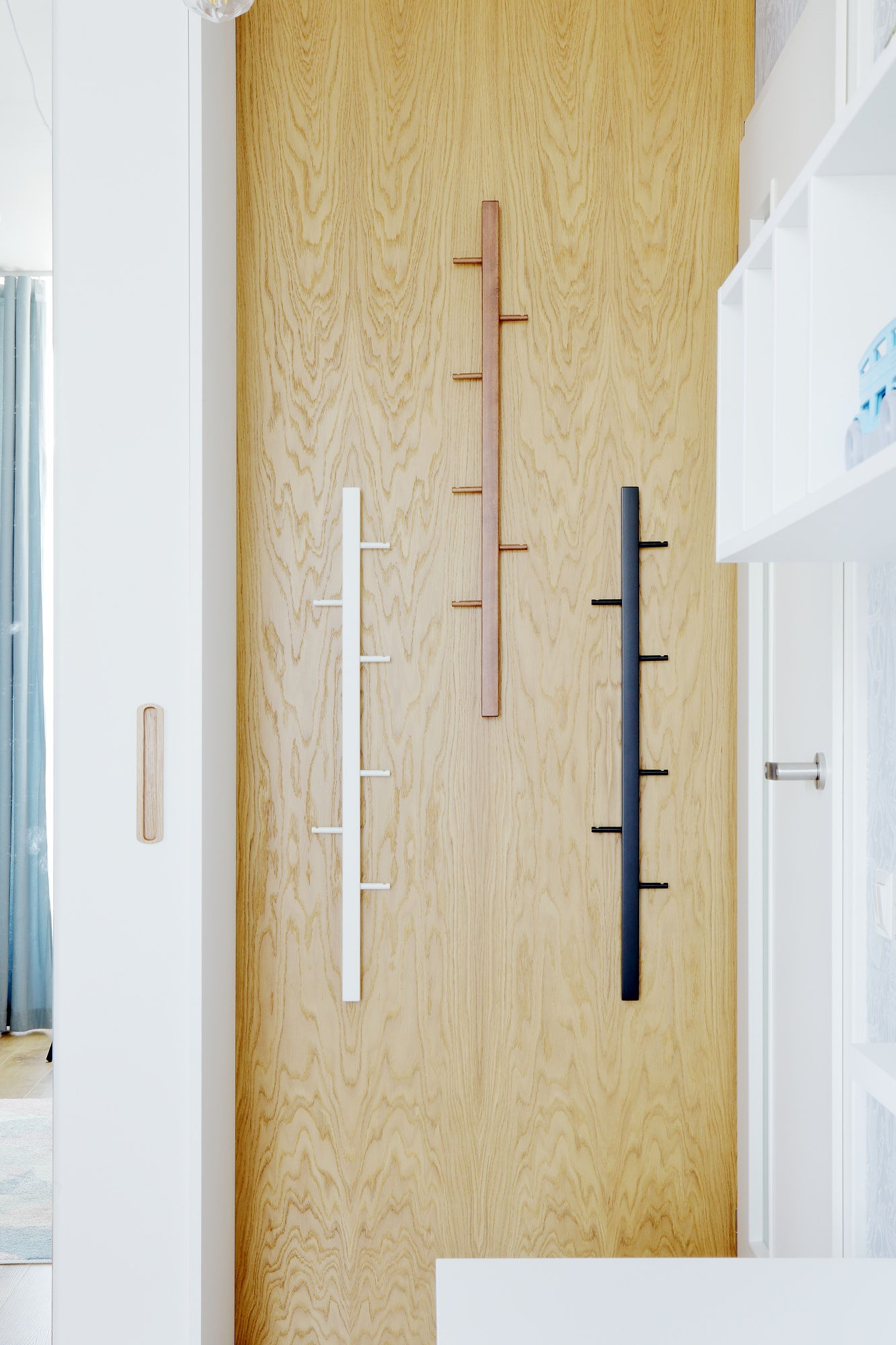 Dubové věšáky LADDER