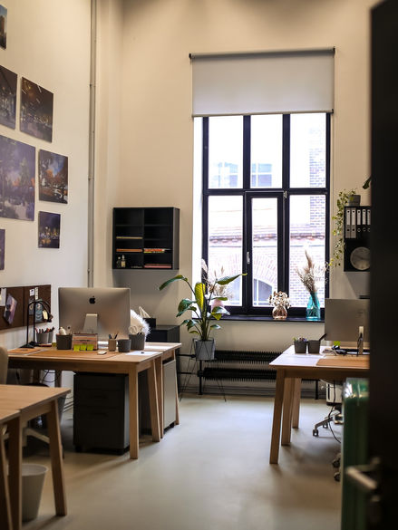 Cowork Art Studios DOV ateliér JA ARCHITEKTI. Sdílené místo v kanceláři v industriálním prostředí Dolní oblasti Vítkovic.