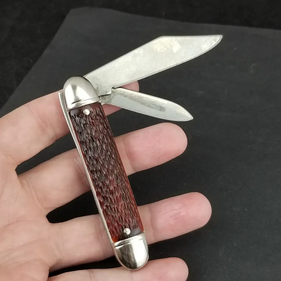 Thumbnail: Mystery pocket knife