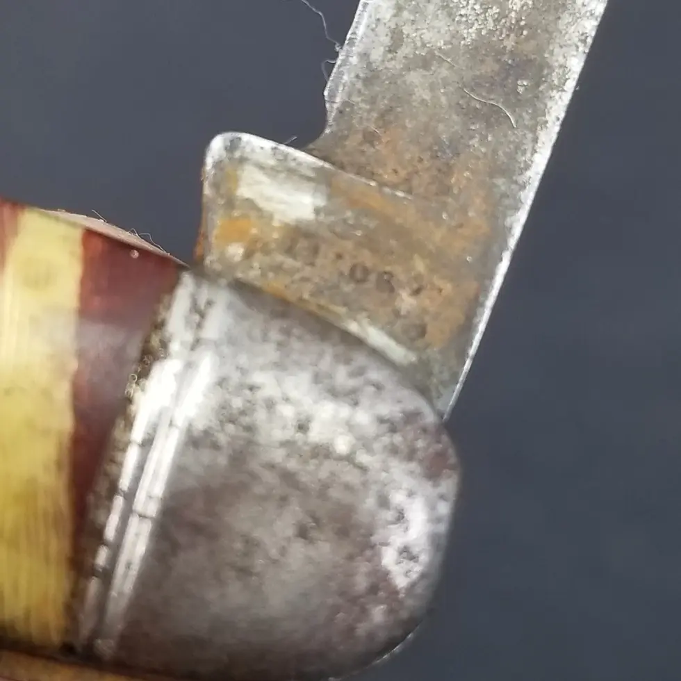 Thumbnail: Mystery pocket knife