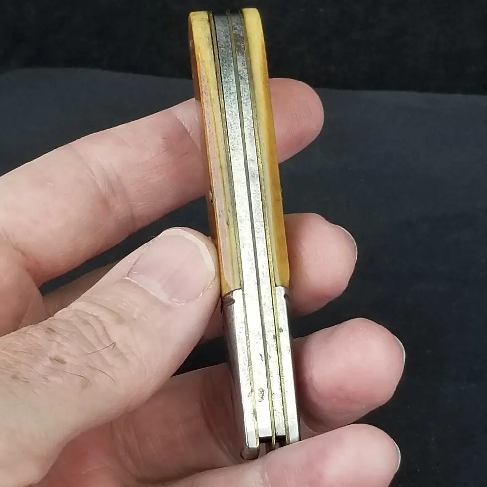 Thumbnail: Camillus barlow pocket knife 1960-1979