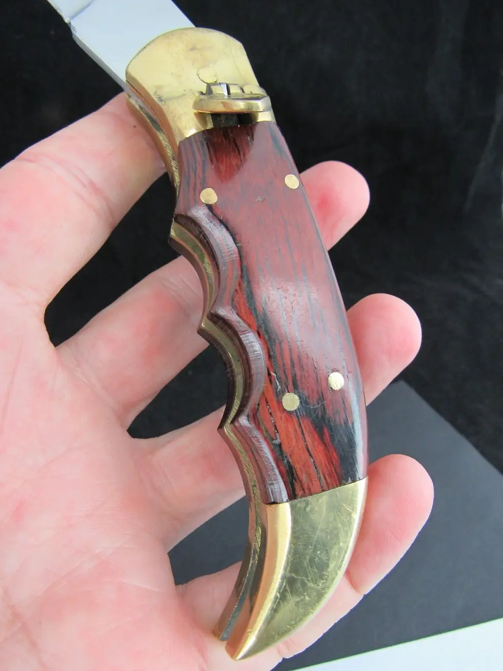 Thumbnail: Mystery pocket knife