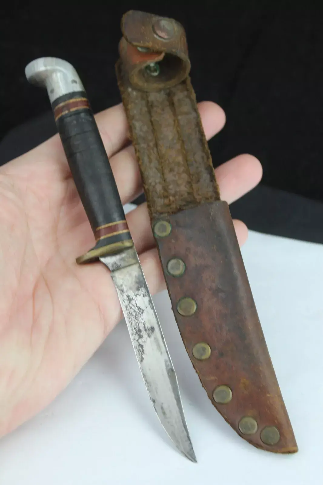 Western fixed blade knife