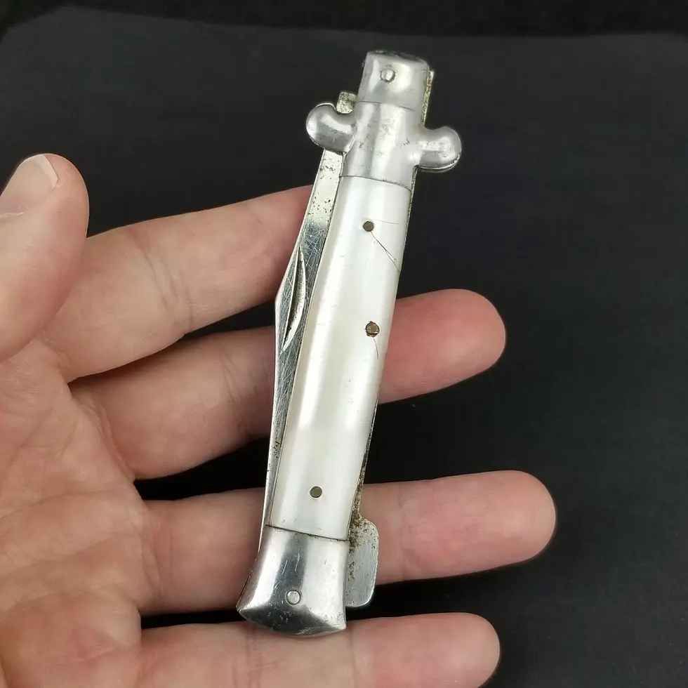 Thumbnail: Mystery pocket knife