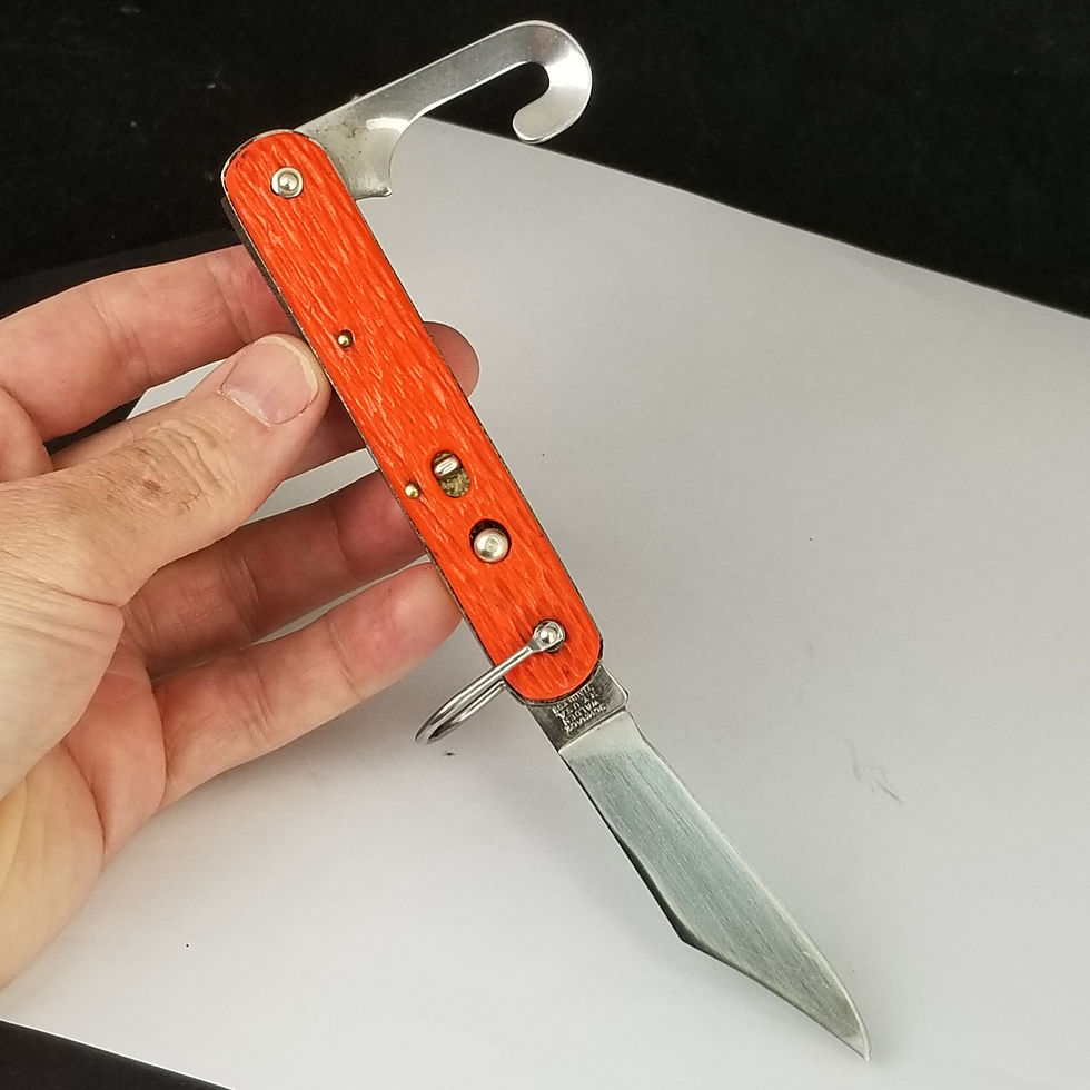 Thumbnail: Schrade Walden paratrooper knife 1946-1973