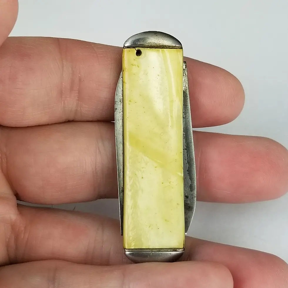 Thumbnail: Mystery pocket knife