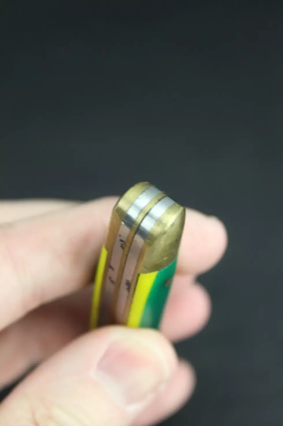 Thumbnail: Mystery Knife