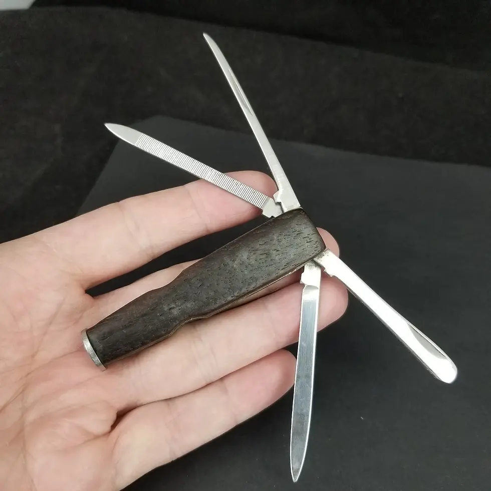 Thumbnail: Mystery tobacco pocket knife
