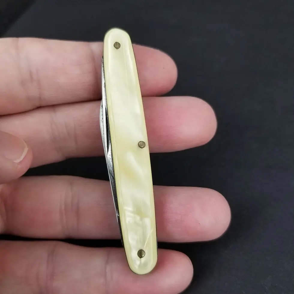 Thumbnail: Mystery B&O Railroad pocket knife