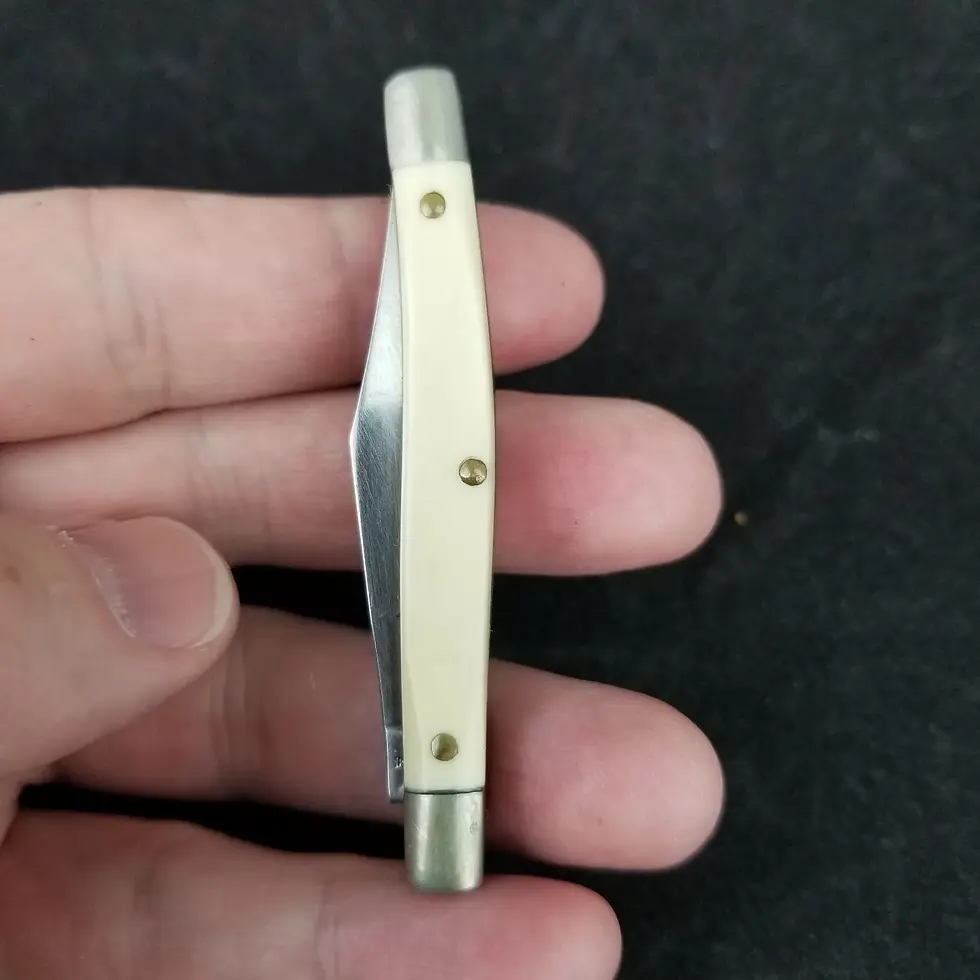 Thumbnail: Imperial Frontier trapper pocket knife