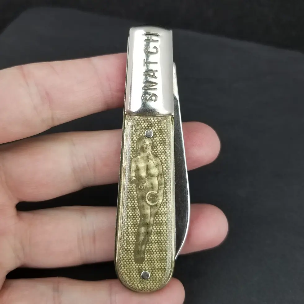 Thumbnail: Snatch nude lady barlow pocket knife