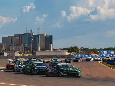 Pelo 3º ano seguido, Rafael Suzuki chega à final da Stock Car no top-10